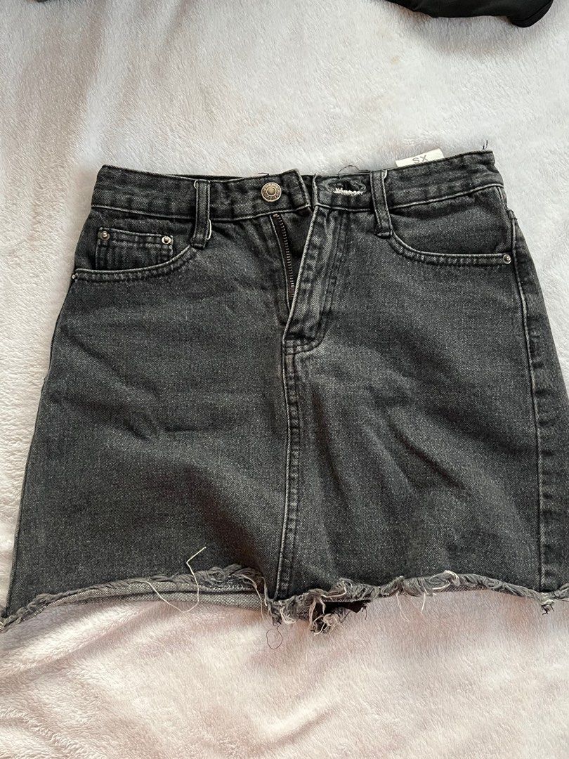 faded black denim mini skirt (Category: Skirts) located in Tuguegarao City. Submitted by orymiming (Listing ID 1337172384, Image 2). Description: can fit xs to s.