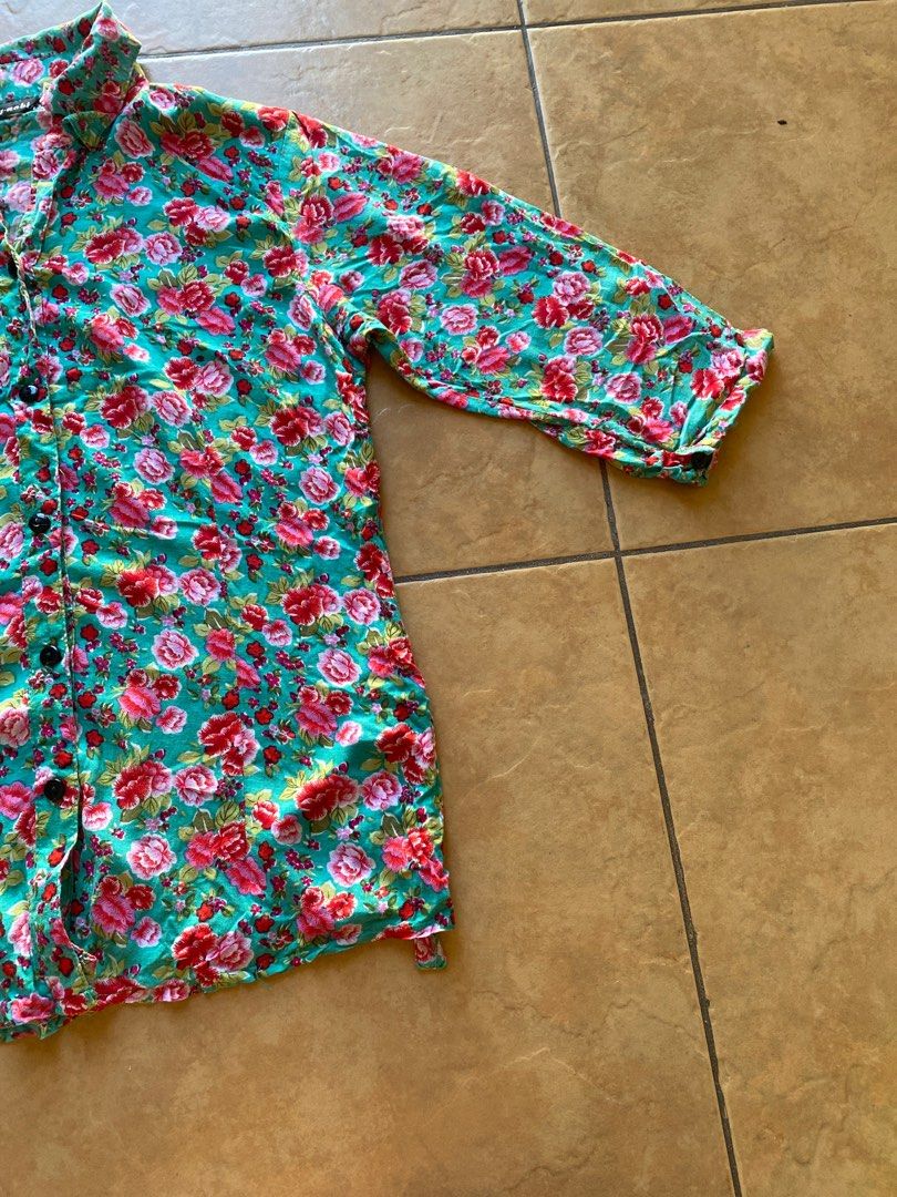 Floral Blouse 001 (Category: Blouses) located in Cavite. Submitted by dzoneph (Listing ID 1337059947, Image 3). Description: Brand: No Brand Width: 16.5 inches Length: 23.7 inches Sleeve length:14.7 inches Shoulder: 15 inches Bottom part: 18 inches Mode of payment: Gcash.