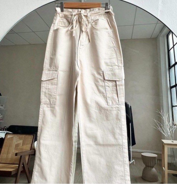 GIRL ALMIGHTY CARGO PANTS (Category: Other Bottoms) located in Manila. Submitted by declutterwithmarga (Listing ID 1337216564, Image 1). Description: waist - 25 length - 38.