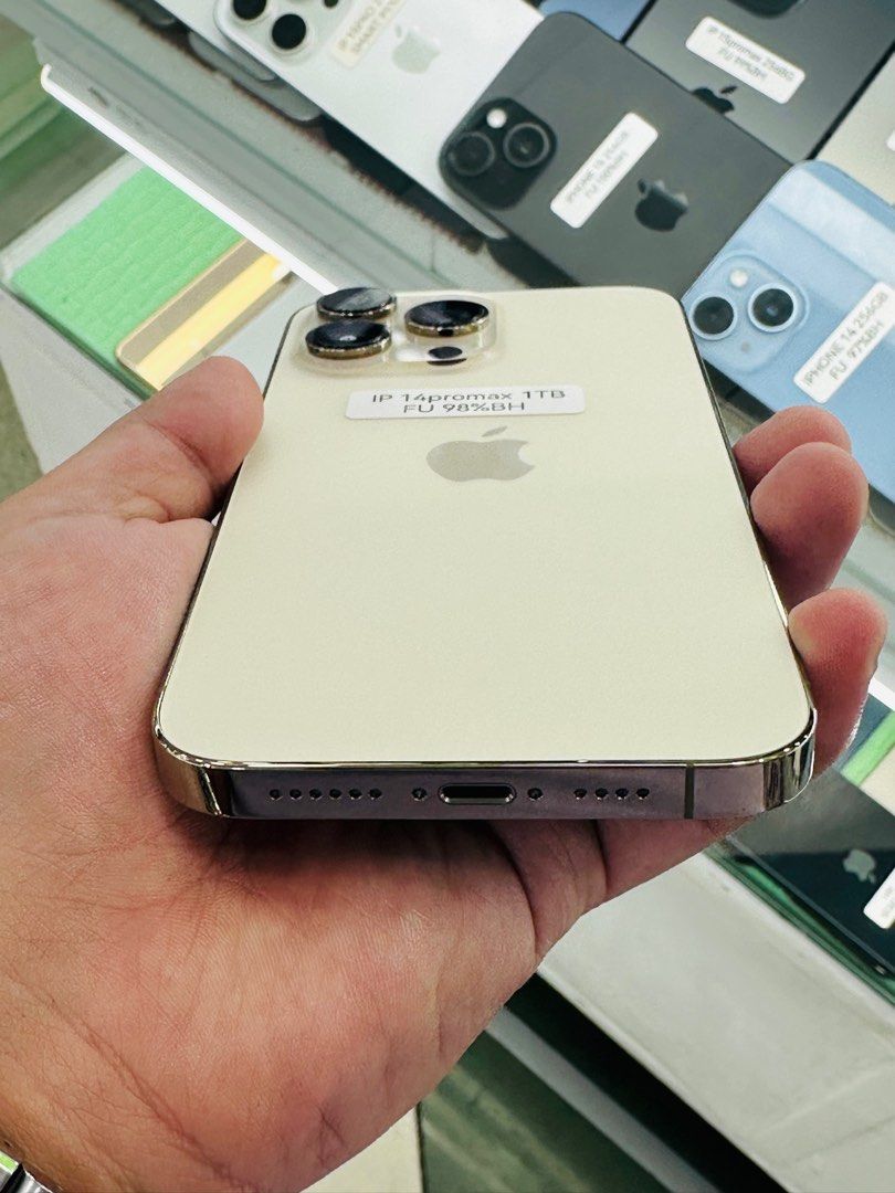 Iphone 14 Pro Max 1TB 98% batt FU (Category: iPhone 14 Series) located in San Juan City. Submitted by javedsgadgetshop (Listing ID 1337065894, Image 2). Description: OPEN FOR INSTALLMENT VIA CREDIT CARD/GGIVES/SPAY/BILLEASE & SWAP/TRADE-IN! BUY AND SELL! Quick Specs : Iphone 14promax •1TB •NTC Variant •98% batt health •Factory Unlock •95% Smoothness •No hidden issue | No Repaired •100% Authentic | Not Refurbished •w/ OEM Charger & store warranty 