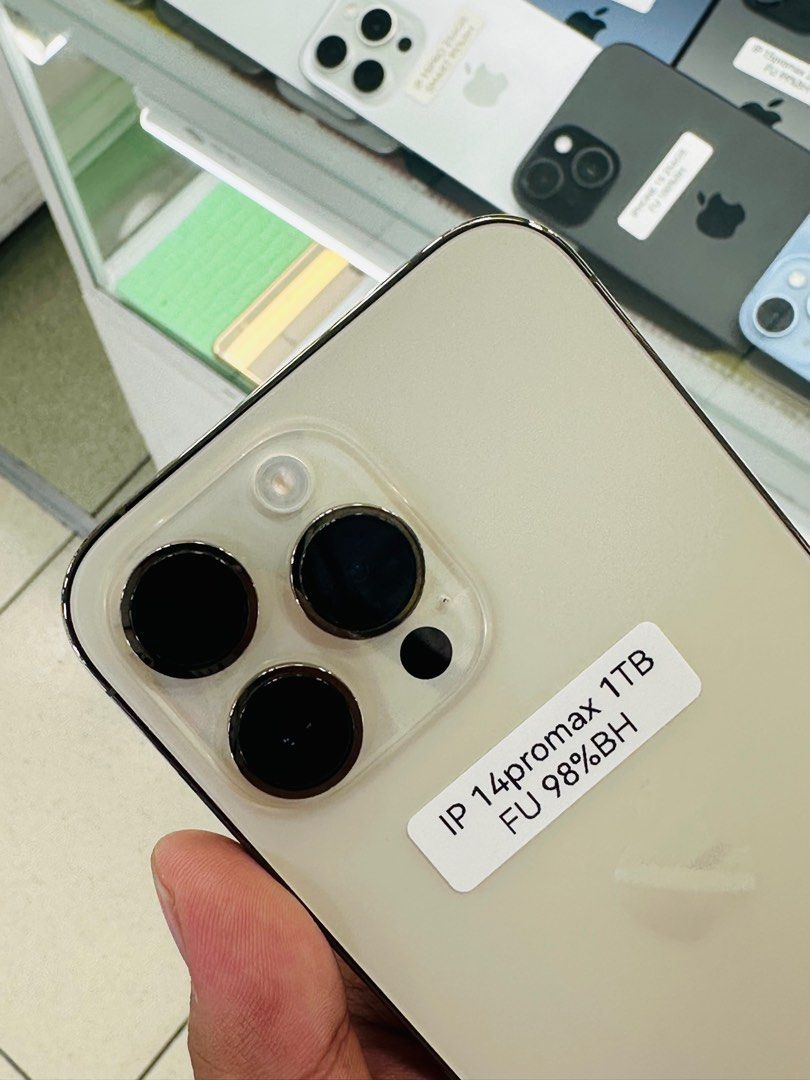 Iphone 14 Pro Max 1TB 98% batt FU (Category: iPhone 14 Series) located in San Juan City. Submitted by javedsgadgetshop (Listing ID 1337065894, Image 3). Description: OPEN FOR INSTALLMENT VIA CREDIT CARD/GGIVES/SPAY/BILLEASE & SWAP/TRADE-IN! BUY AND SELL! Quick Specs : Iphone 14promax •1TB •NTC Variant •98% batt health •Factory Unlock •95% Smoothness •No hidden issue | No Repaired •100% Authentic | Not Refurbished •w/ OEM Charger & store warranty 