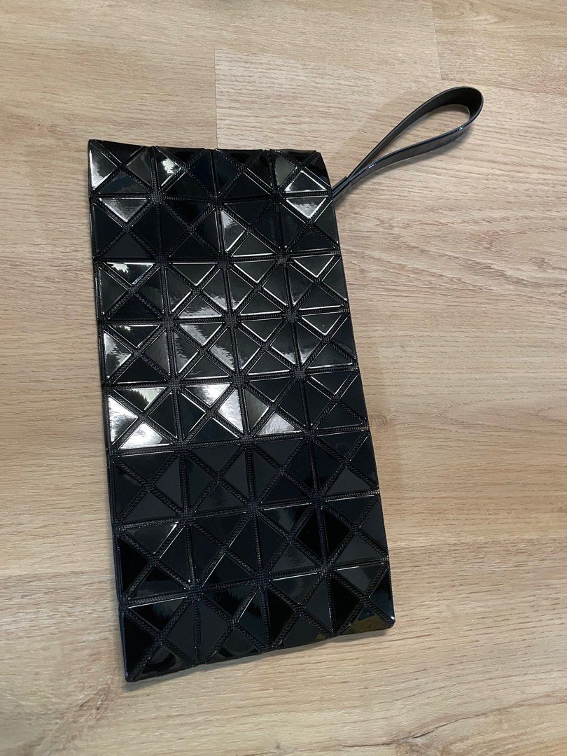 Bao bao clutch outlet