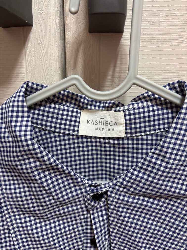 Kashieca top (Category: Blouses) located in Pasig City. Submitted by ez_declutterz (Listing ID 1337098738, Image 2). Description: .