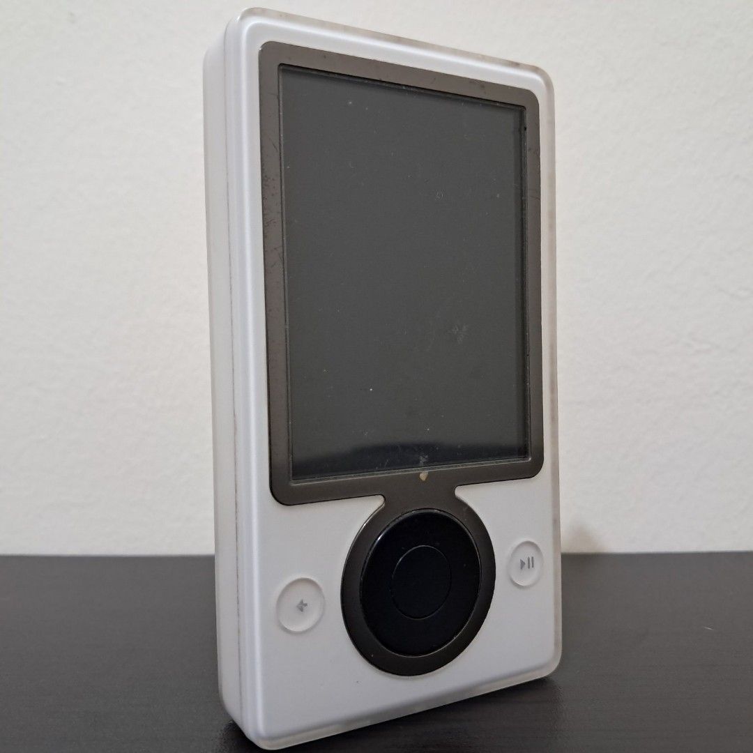 Microsoft Zune 30gb Hello Seattle (Category: Portable Music Players) located in Caloocan City. Submitted by offthegridfinds (Listing ID 1326483924, Image 1). Description: FOR SALE Microsoft Zune 30gb Hello Seattle PRICE: 5000 php Lasting battery Syncing through Zune Software All working Presentable, please check pictures minor scratches only With minor LCD issue. Does not affect performance Link to video: Free: Vido (Hi-Fi Headset) Replacement Co