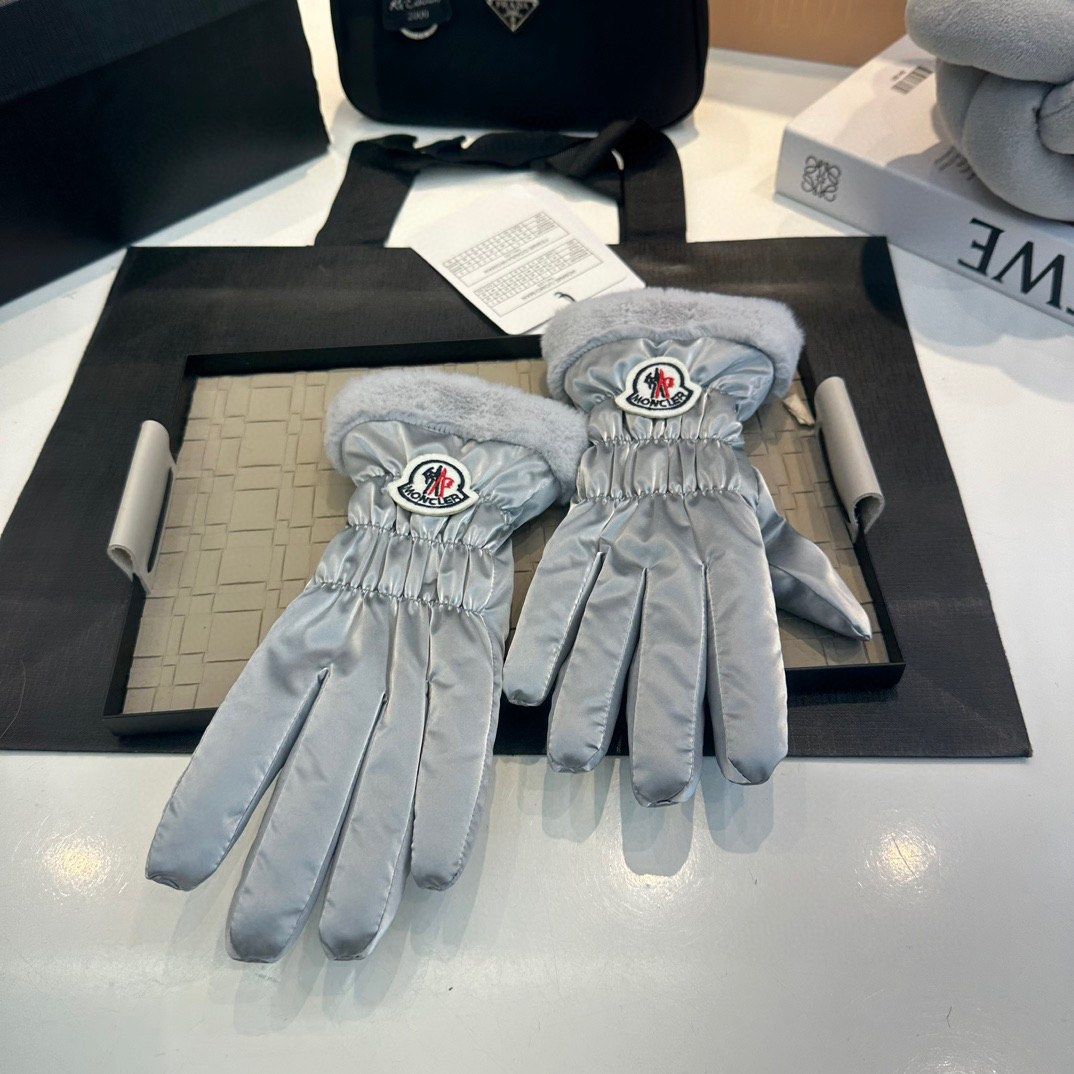Moncler waterproof rabbit hair gloves skiing Carousell