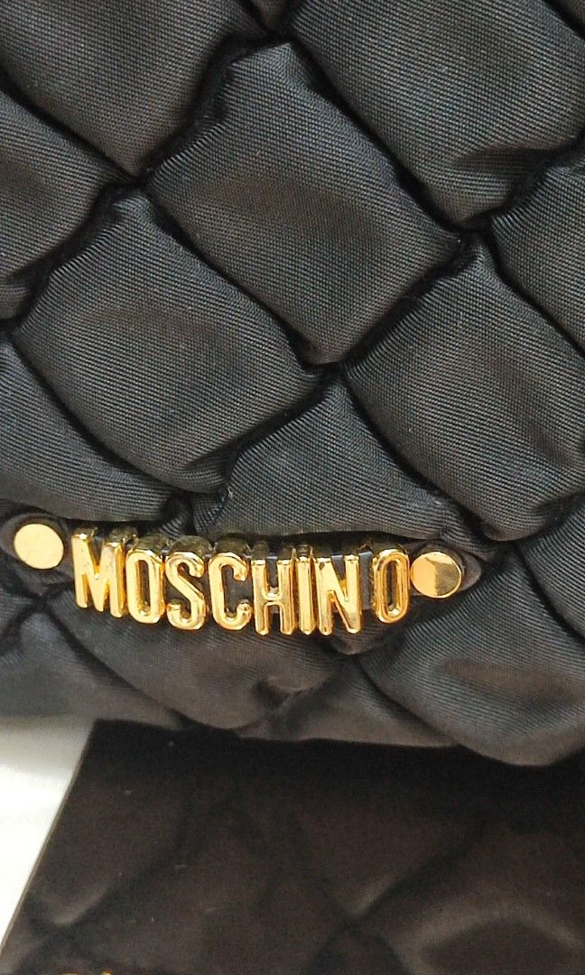 Moschino clutch bag sale best sale