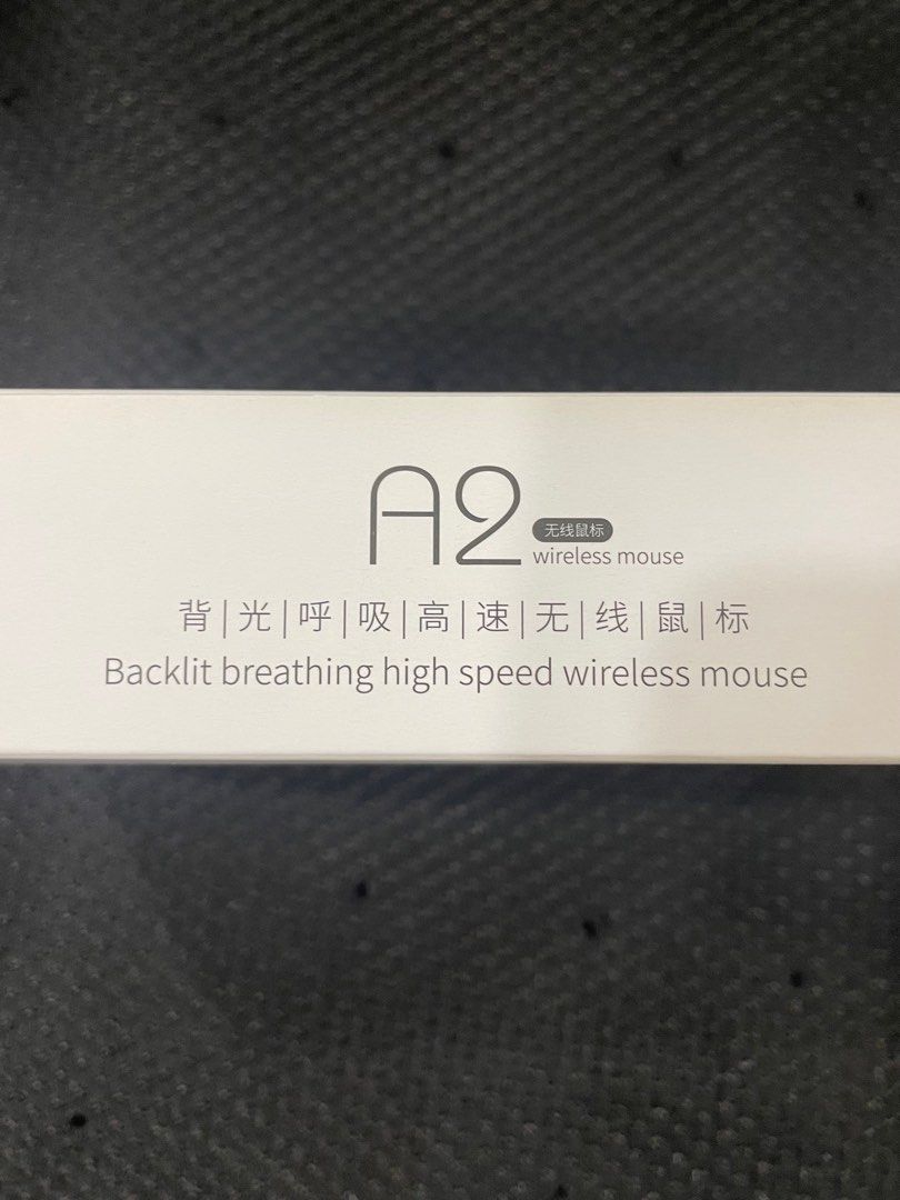 Mouse (wireless) (Category: Mouse & Mousepads) located in Singapore. Submitted by syrawks (Listing ID 1337199522, Image 3). Description: BNIP - Wireless Mouse - Charging type (Not Battery) Self collect near boon lay mrt (or at any mrt but subject to convenience) .