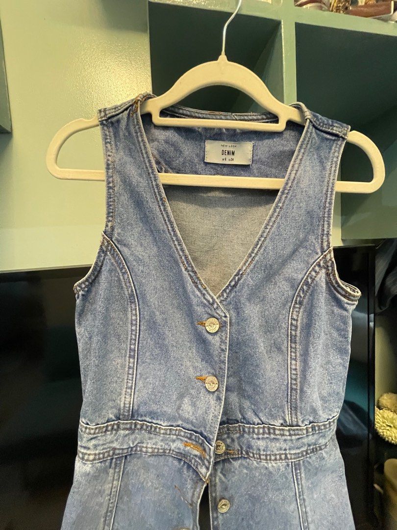 New Look Denim Dress (Category: Dresses) located in Quezon City. Submitted by seriouslydecluttering (Listing ID 1337088740, Image 2). Description: Gifted by my auntie from the UK. Size Uk6 or XS. I gained weight :(.