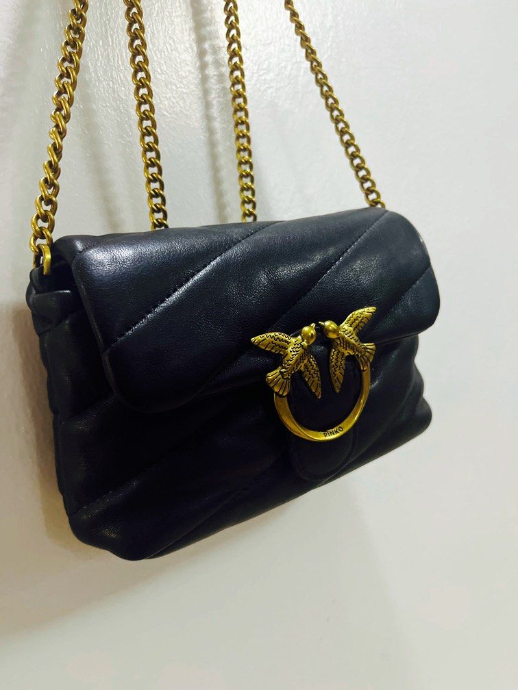 Pinko Quilted Chain (Category: Luxury Bags & Wallets) located in Plaridel. Submitted by rarefindlux (Listing ID 1337127750, Image 3). Description: No issue Hardwares are in good condition.