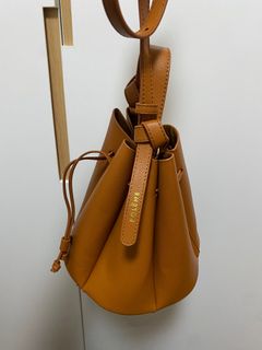 （分類：）位於 。 由 reginaleungggg 提交（商品編號 1337188378，圖片 1）。簡介： 。