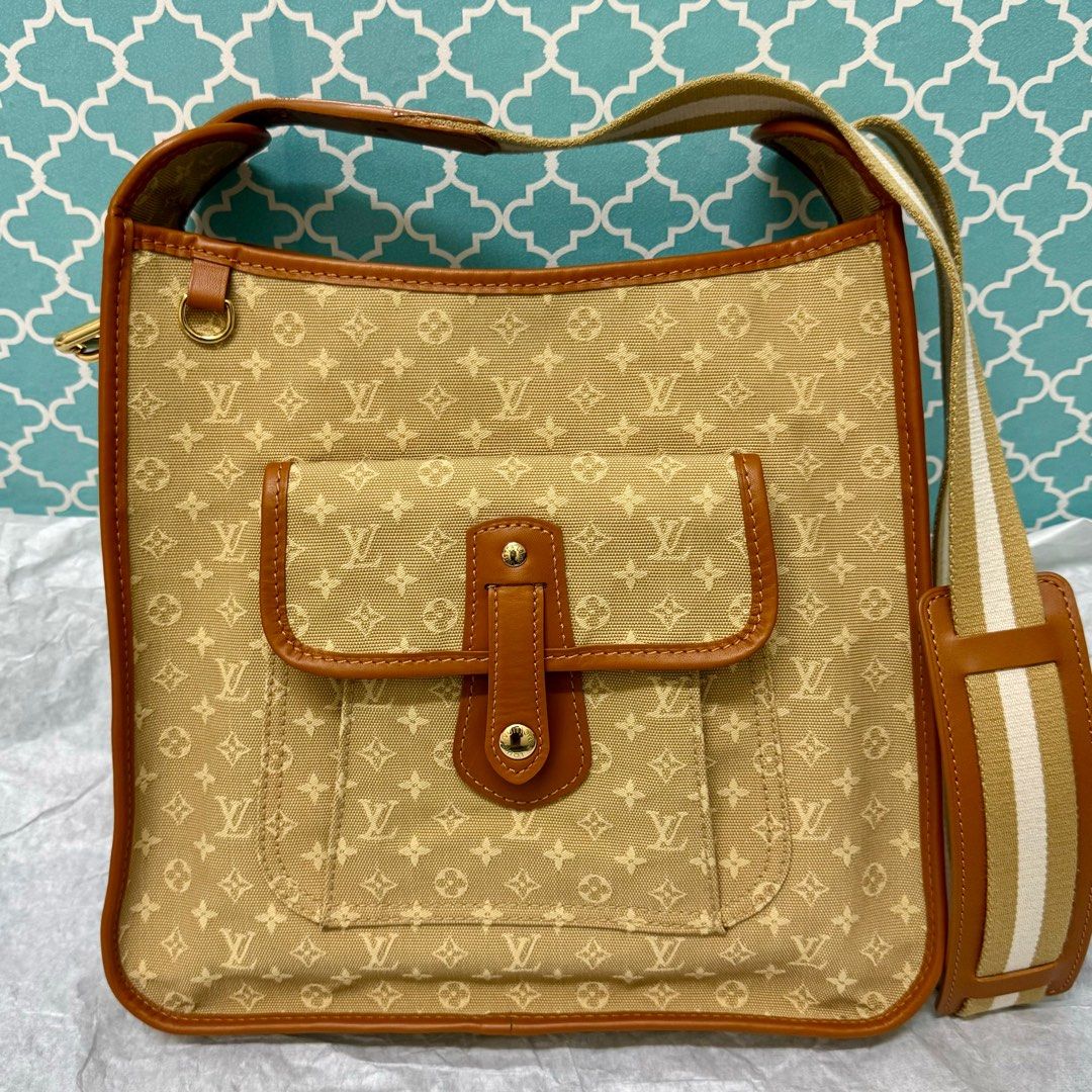 RARE FIND!! LV Mini Lin Caramel (Category: Luxury Bags & Wallets) located in Taguig. Submitted by anniething.goes (Listing ID 1337178170, Image 1). Description: MARKED DOWN PRICE!! Mint condition Rank A (9/10) Rare find!! GOOD DEAL!!! Mini lin in caramel Crossbody/shoulder bag with adjustable strap With minimal signs of use, small dirt marks inside but it comes with bag organizer No other inclusions! Guaranteed authentic!! All sales are final‼️ N