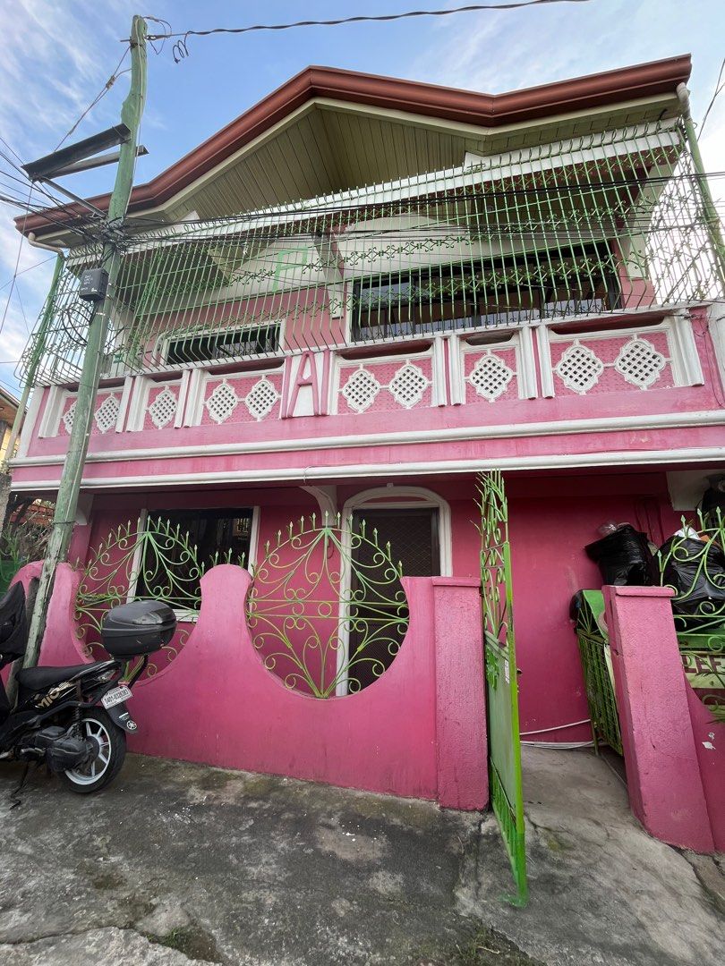 2-storey house Dasmarinas Cavite (Category: House & Lot) located in Pasay City. Submitted by aimeyalonsabe-81385 (Listing ID 1337214649, Image 1). Description: Rush sale 2 stores house and lot Located in San Lorenzo Ruiz 2 Dasmarinas city Cavity Corner lot Clean title Floor area 200s plus Lot area 112.5sqm 2 toilet and bath 2 big rooms Spacious dining kitchen Spacious living area.
