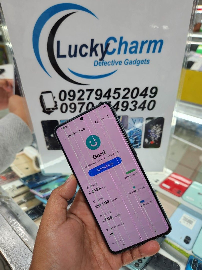 Samsung S21 5G 8gb/256gb (Category: Samsung) located in Manila. Submitted by lucky.charm.gadgets (Listing ID 1337214436, Image 2). Description: SAMSUNG S21 5G 8gb/256gb (Please research nyo nalang po full specs) LCD ISSUE ,LCD ISSUE !OBVIOUS NA OBVIOUS YUNG ISSUE More Lines at Basag Glass! BAKA MAY GOODS NA LCD KA JAN PEDE NA PANG BO-O NANG UNIT MO NO ACCOUNT .PEDE RIN PANG SPARE PHONE . MAGBASA KA MUNA BAGO KA MAG REACT ! Buy at your own risk 😊