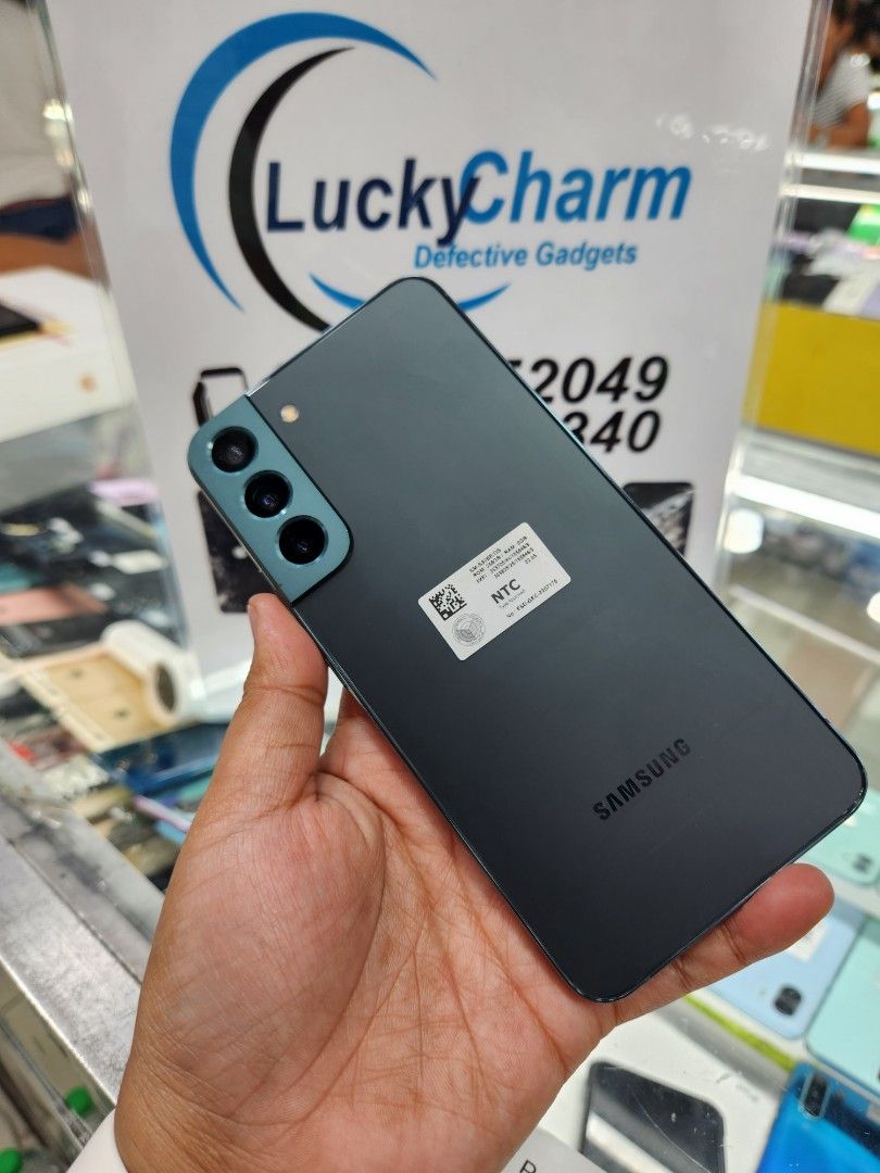 Samsung S22+ 8gb/256gb (Category: Samsung) located in Manila. Submitted by lucky.charm.gadgets (Listing ID 1337214615, Image 2). Description: SAMSUNG S22+ 8gb/256gb (Please research nyo nalang po full specs) LCD ISSUE ,LCD ISSUE !OBVIOUS NA OBVIOUS YUNG ISSUE More Lines at Basag Glass! BAKA MAY GOODS NA LCD KA JAN PEDE NA PANG BO-O NANG UNIT MO NO ACCOUNT .PEDE RIN PANG SPARE PHONE . 🅿️4,999.00 MAGBASA KA MUNA BAGO KA MAG REACT ! Buy at your own