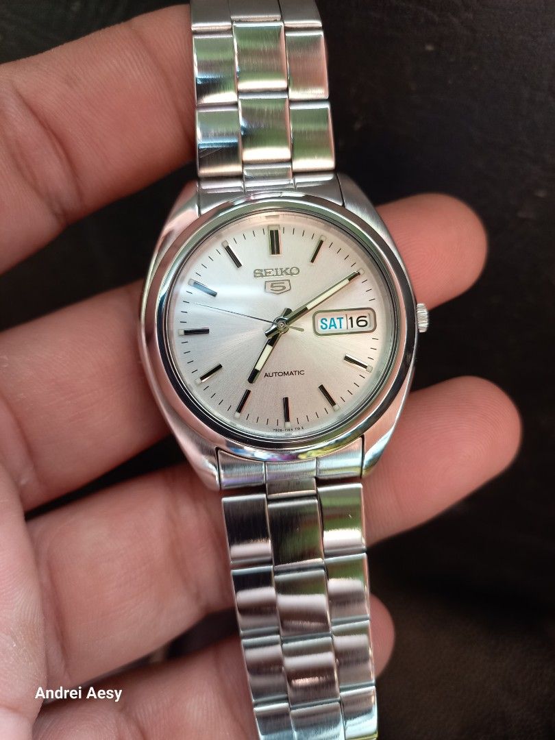 Seiko 5 SNX111k silver Sunburst dial