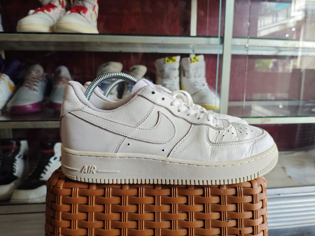 Sepatu Nike Air Force 07 low Triple White size 41