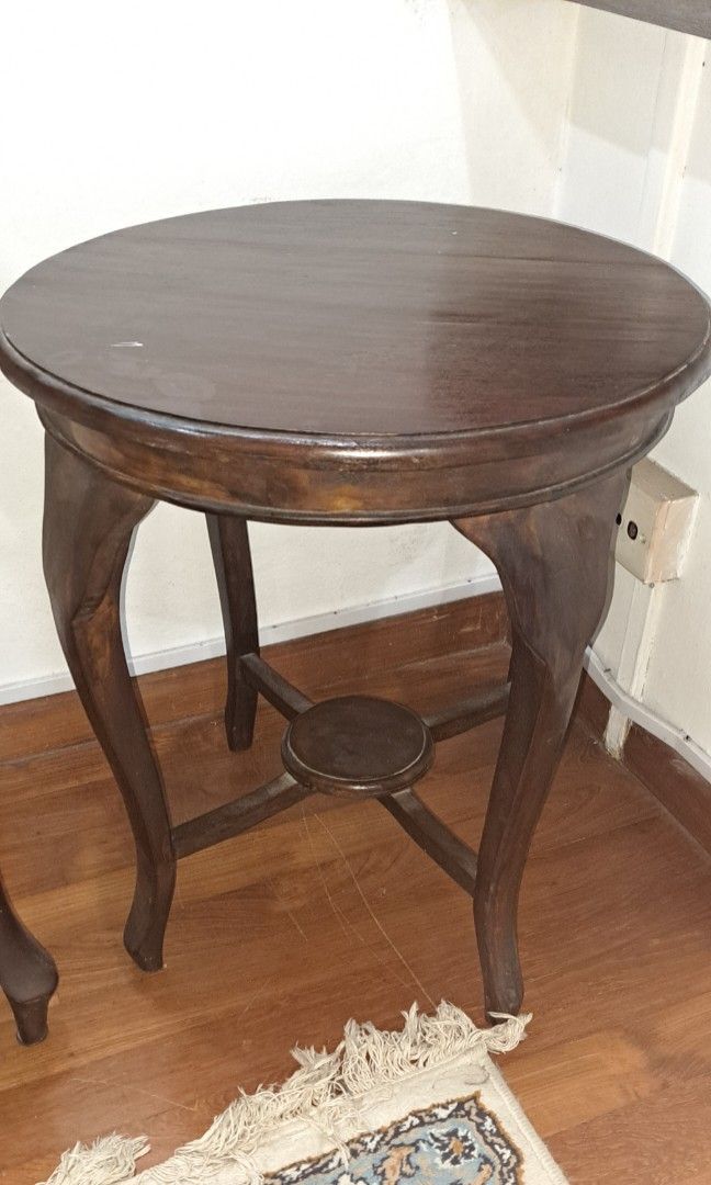 Teak Round Table (Category: Tables & Sets) located in Singapore. Submitted by zanirah77 (Listing ID 1337161521, Image 1). Description: .