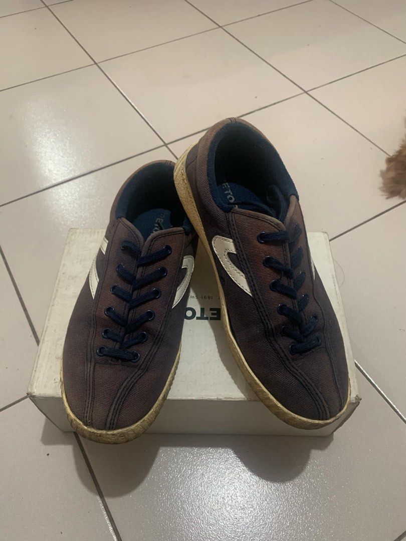 Tretorn Navy Blue - WTNylitePlus (Category: Sneakers) located in Quezon City. Submitted by toffeepottyyy (Listing ID 1337194241, Image 3). Description: Tretorn Navy Blue - WTNylitePlus Used but not abused (natatambak na kaya ibebenta nalang para magamit ng iba) US | 8 UK | 6 EUR | 39.