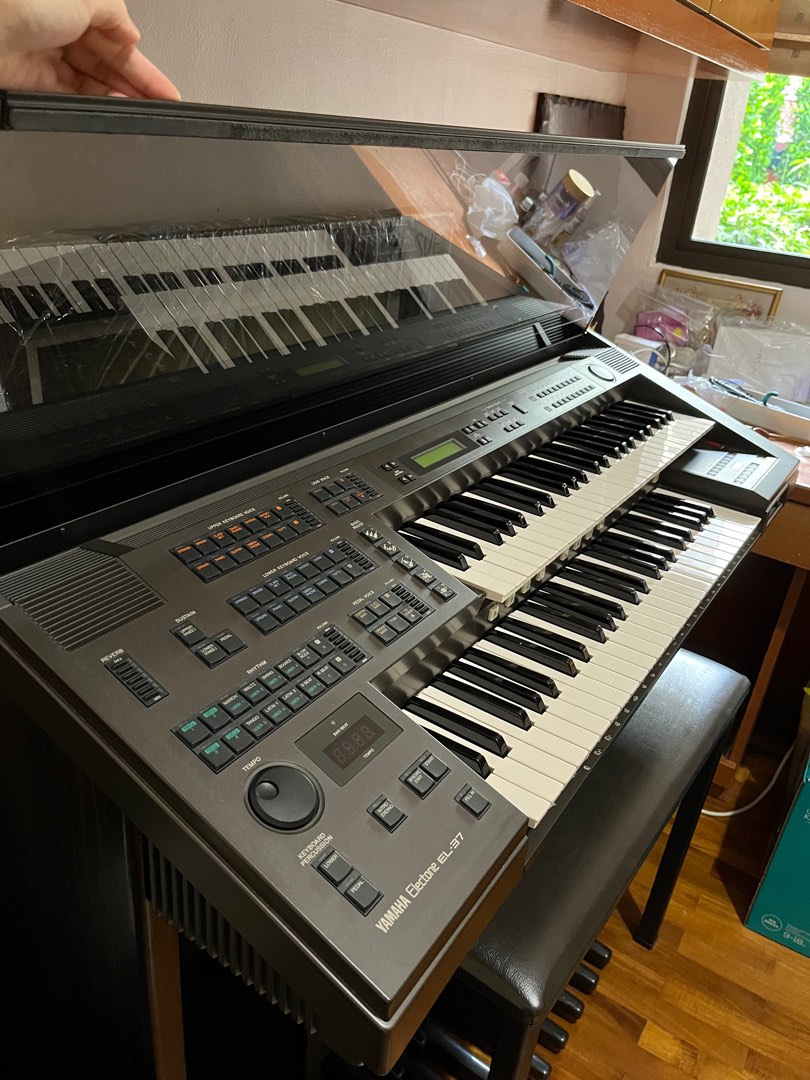 YAMAHA Electone EL-37, Hobbies & Lifestyle, Musical Instruments on 