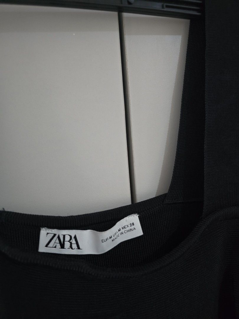ZARA - knitted top (Category: Sleeveless) located in Cainta. Submitted by piper8 (Listing ID 1337081596, Image 2). Description: selling coz it doesnt fit me anymore Kili kili to kili kili (laid flat): 12 1/4" Bottom length (laid flat) : 14" Shoulder to bottom (laid flat: 18" Strap Length (laid flat): 7.6".