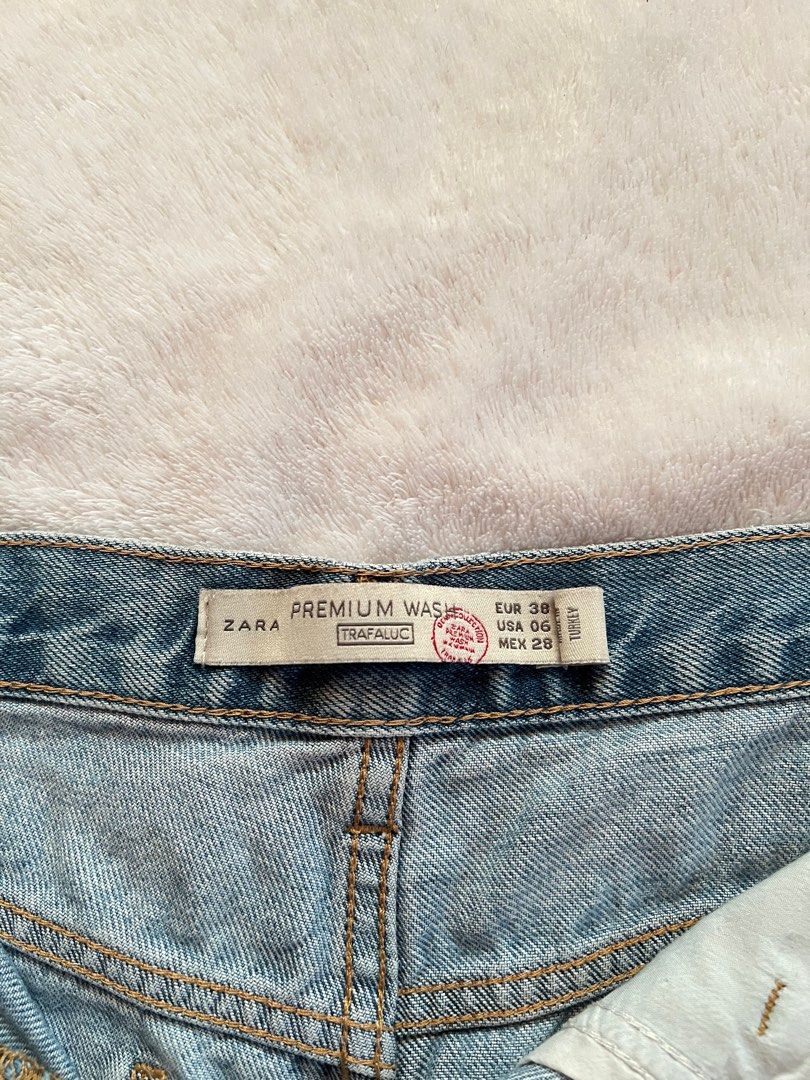 Zara denim shorts (Category: Shorts) located in Tuguegarao City. Submitted by orymiming (Listing ID 1337171381, Image 3). Description: size eur 38 can fit s-m can fit s for baggier fit .