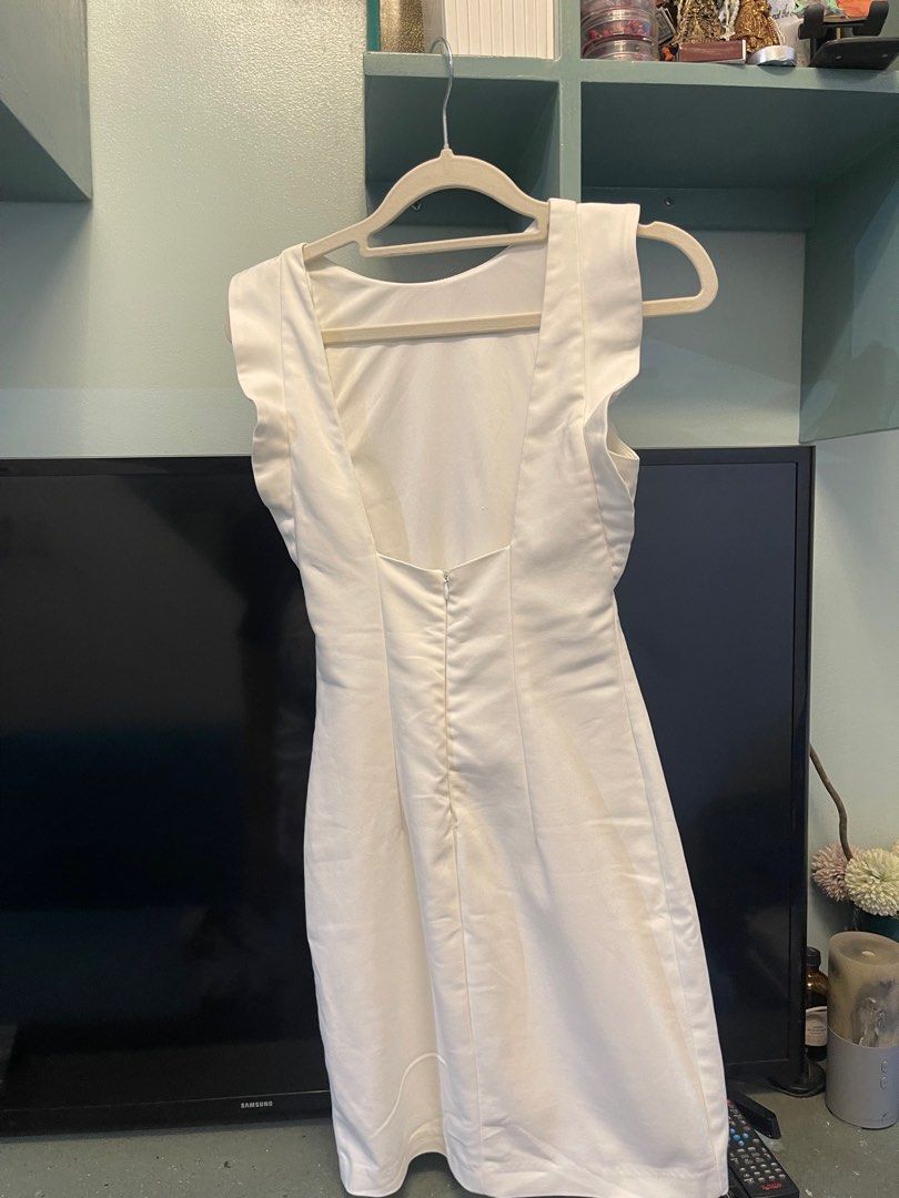 Zara White Dress - Low back (Category: Dresses) located in Quezon City. Submitted by seriouslydecluttering (Listing ID 1337087737, Image 1). Description: Used once sa binyag. Really nice, sexy and classy. Really wanted to keep it sana pero I gained weight and not fit na sakin. .