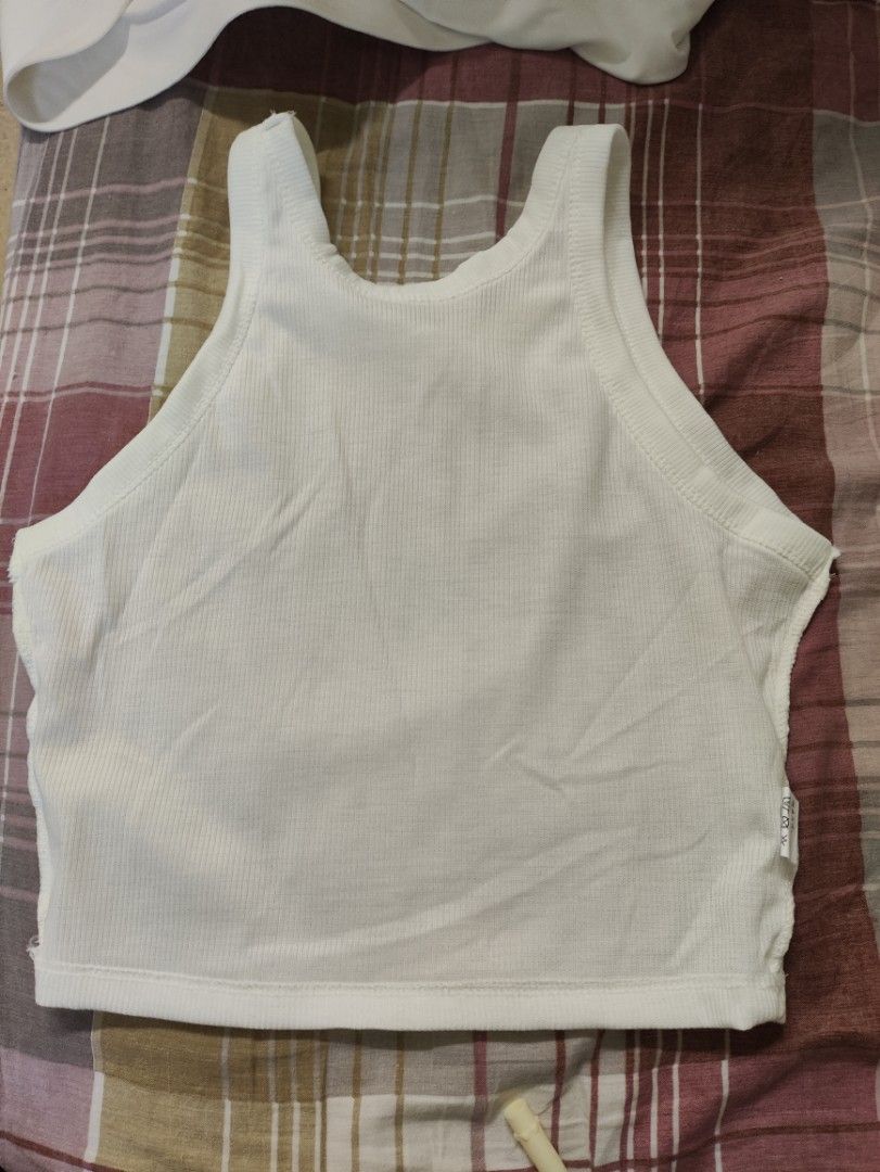 网红短款黑色打底吊带小背心女夏季内搭无袖设计感小众外穿上衣潮, 女裝, 上衣, 背心- Carousell