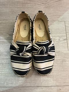 （分類：）位於 。 由 gailec 提交（商品編號 1334096589，圖片 1）。簡介： 。