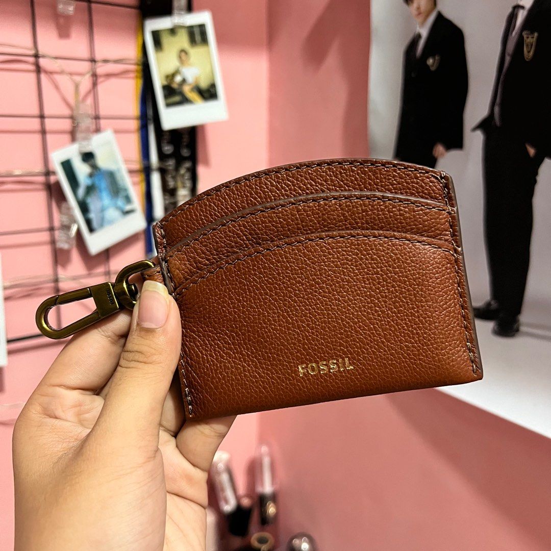 Authentic Fossil Sofia Card Holder Case Brown (Category: Luxury Bags & Wallets) located in Taal. Submitted by errday.trends (Listing ID 1334052345, Image 1). Description: 100% authentic, money back guarantee if proven fake💗.
