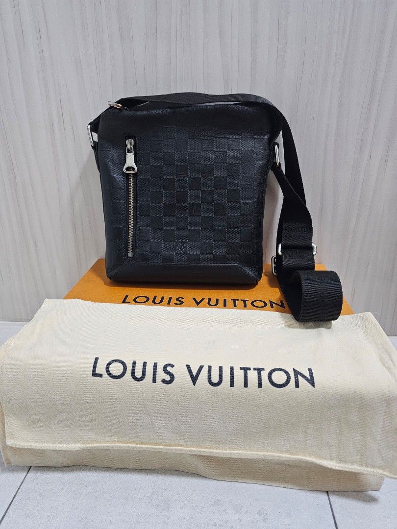 Louis vuitton leather messenger bag shop