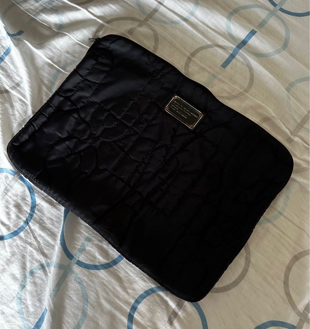 Marc jacobs macbook case clearance