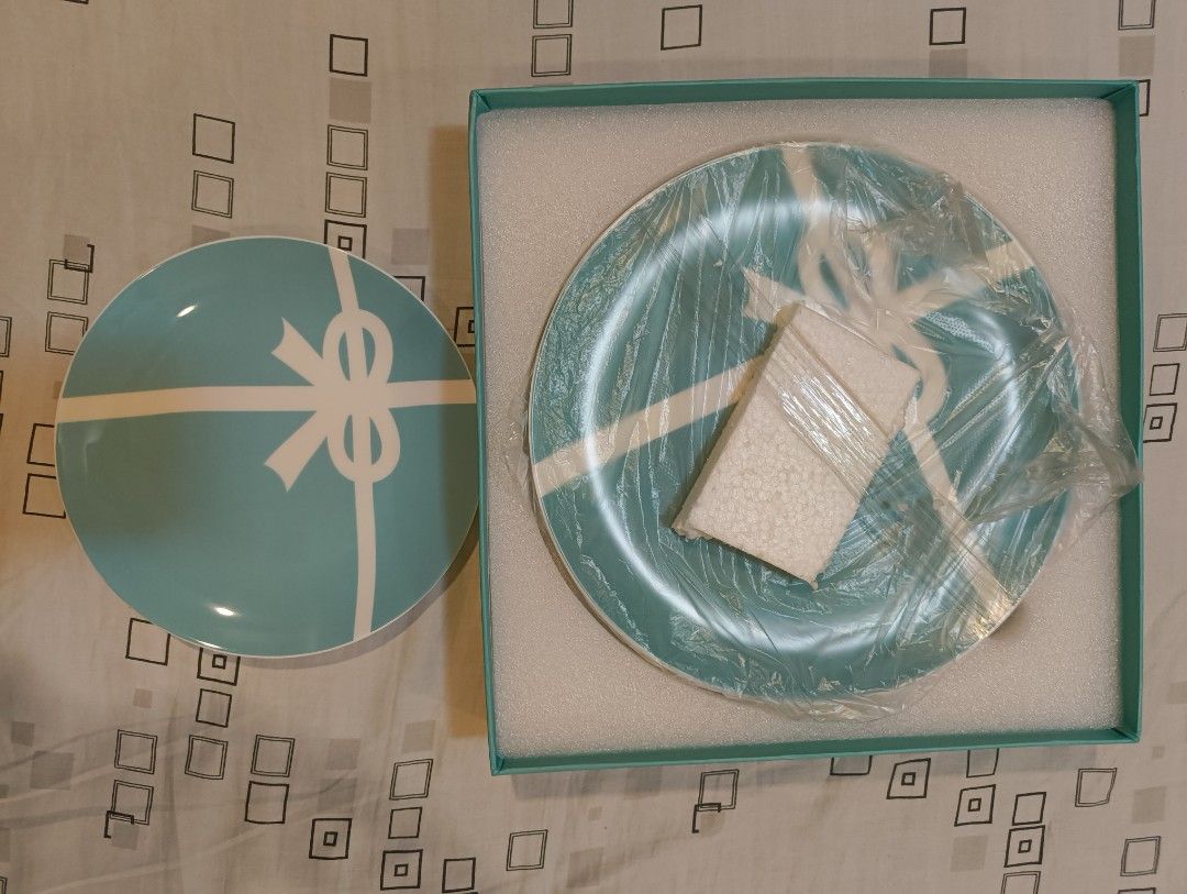 Authentic Tiffany & Co Plates (Category: Luxury Accessories) located in Mandaluyong City. Submitted by petiteadeva (Listing ID 1334127907, Image 3). Description: AUTHENTIC‼️ TIFFANY & CO 1pc Plate 1pc Salad plate/Dessert Plate RFS: Decluttering.
