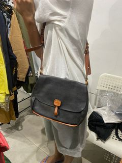 (Kategori: ) berada di . Dikirim oleh makeupstuffscnd (ID iklan 1334023231, Gambar 1). Deskripsi: .