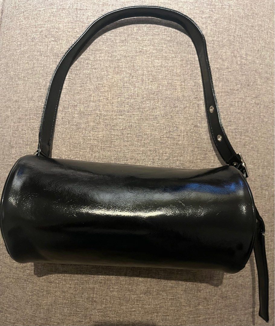 Emis bag （分類：單肩包）位於 Hong Kong。 由 buy_buy_shop 提交（商品編號 1334106459，圖片 2）。簡介： 購置韓國Emis專門店。