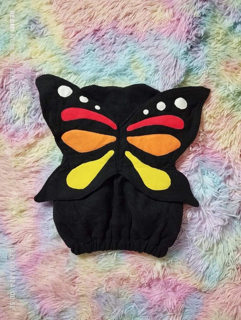 EZEFINDS Butterfly Milestone Costume (Category: Baby Monitors) located in Cainta. Submitted by Ezefinds (Listing ID 1334121211, Image 3). Description: EZEFINDS Butterfly Milestone Costume ❤️Preloved Manage Expectations ❤️Needs Wash ❤️Unisex ♥️0-6mos ❌No Return No Exchange No Refund.