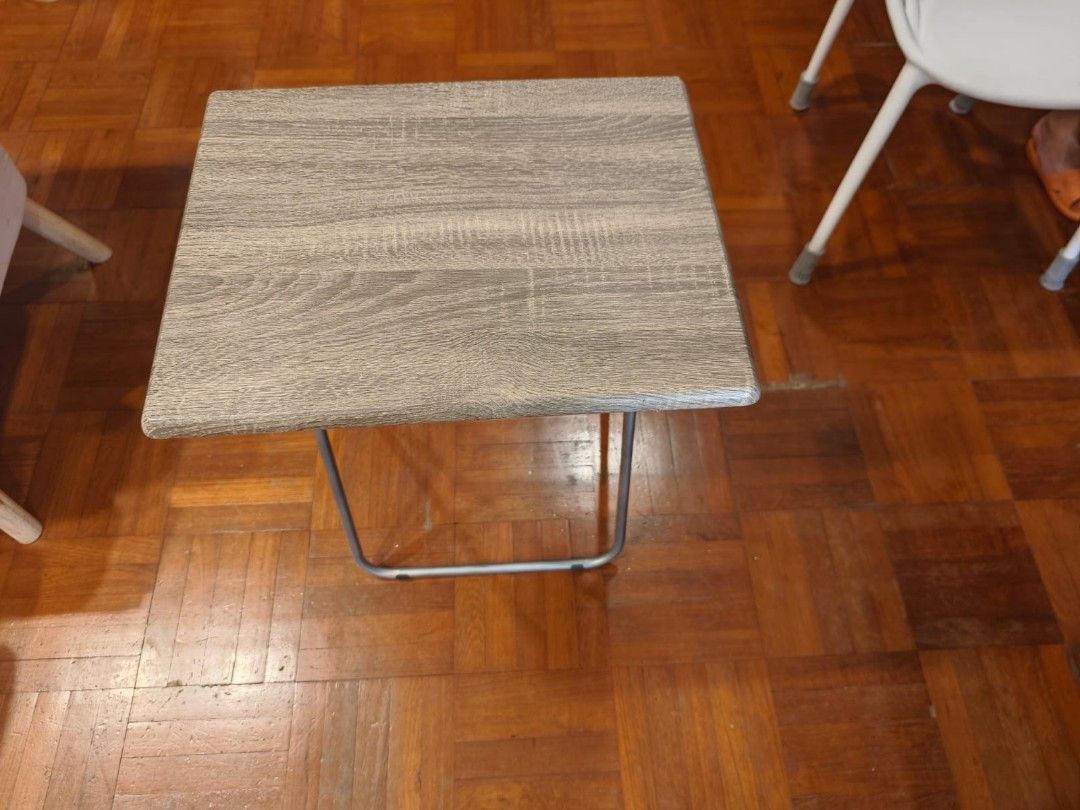Foldable Table (Category: Tables & Sets) located in Singapore. Submitted by killuashen (Listing ID 1334170035, Image 1). Description: Good condition clearance sale.