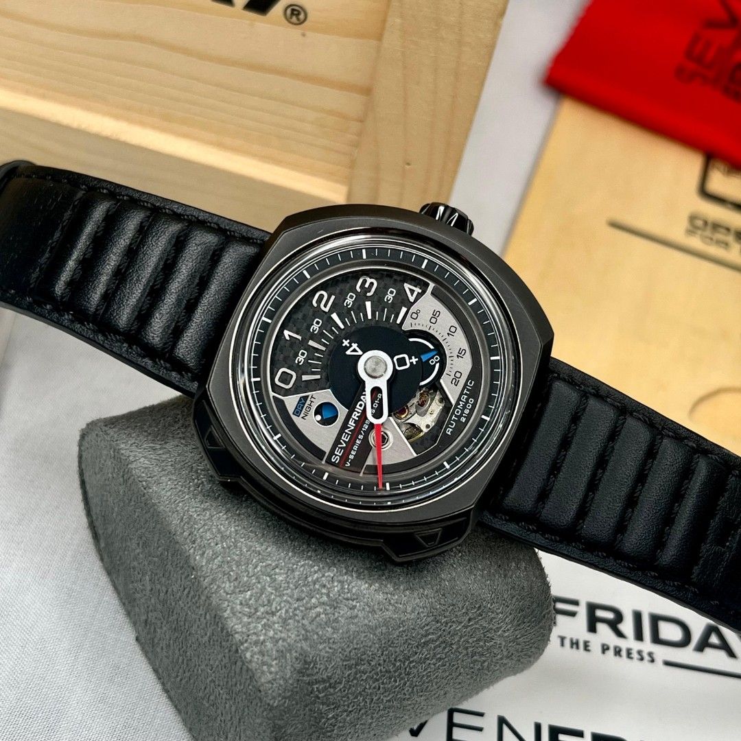 For Sale Sevenfriday V Series V3 01 Revolution Fesyen Pria Jam Tangan di Carousell