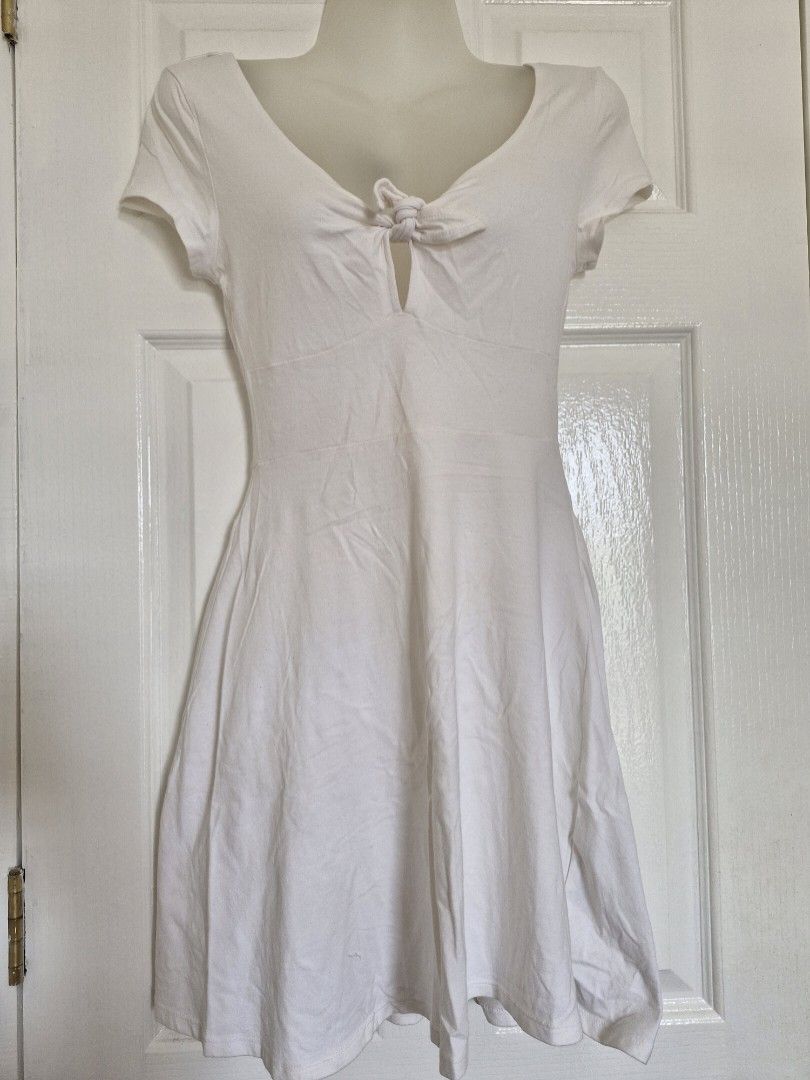 Forever 21 White Solid Fit Flare Dress Women s Fashion Dresses Sets Dresses on Carousell