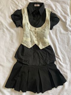 (Category: ) located in . Submitted by b.closet.gems (Listing ID 1334177150, Image 1). Description: .