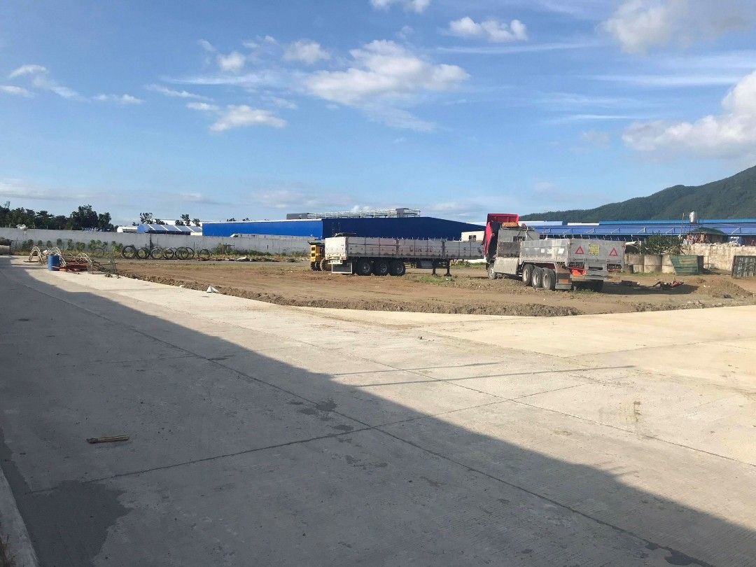Industrial lot for LEASE (Category: Lot) located in Muntinlupa City. Submitted by 1praiserealtyservices (Listing ID 1334095906, Image 1). Description: industrial lot for lease 10,000-60000 sqm 42,000 sqm Sto Tomas batangas fully fence ( 80 pesos per Sqm ) 5000 SQM san Pedro Laguna ( 100 per sqm nego) 15,000 SQM binan Laguna (100 per sqm nego) 13,000 build to suit San Pedro Laguna warehouse.