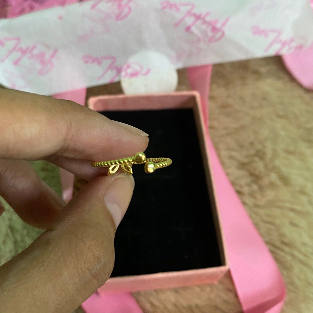 Irish Luxe Co Ring (Category: Rings) located in Santa Rosa. Submitted by izziah (Listing ID 1334100683, Image 3). Description: sold as packaged •details• 📎 irish luxe co brand, bought it around 500+ 📎 18k plated stainless steel.