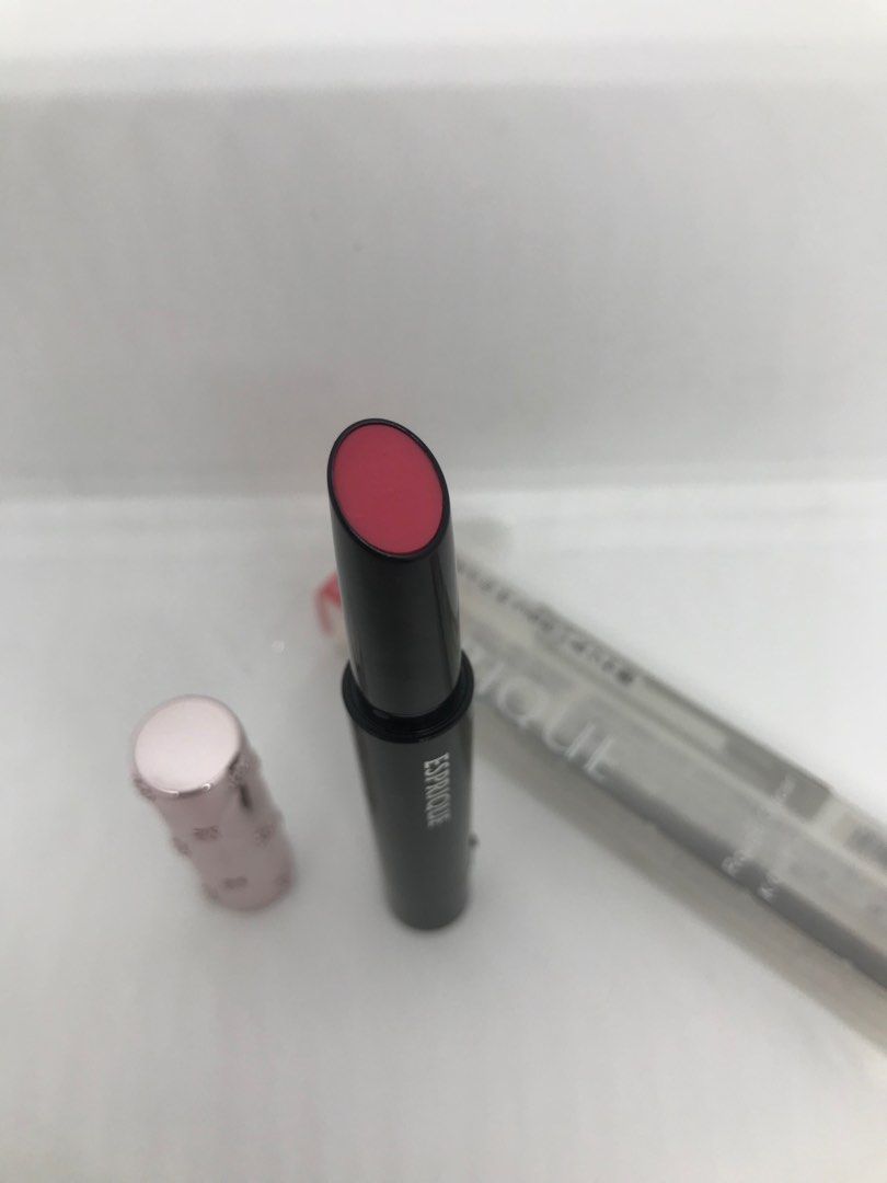 Kose Esprique Rouge Glacer PK 802 (Category: Makeup) located in Quezon City. Submitted by currency27 (Listing ID 1334050354, Image 3). Description: 🍓The essence rouge with plenty of moisture and gloss. 🍓Containing 10 plant oils such as Virgin Coconut Oil, Argan Oil, Macadamia Nut Oil, Olive Oil, Avocado Oil, Rice Bran Oil, Jojoba Oil, Orange Oil, Lavender Oil, Rose Hip Oil. 🍓Dense moisture and rich gloss fits on your lips like melting and lead