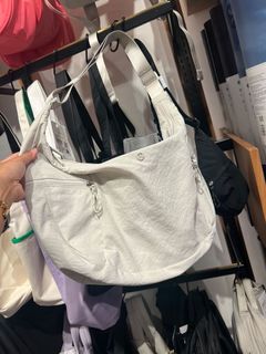 (Category: ) located in . Submitted by closet_revamp (Listing ID 1334114356, Image 1). Description: .