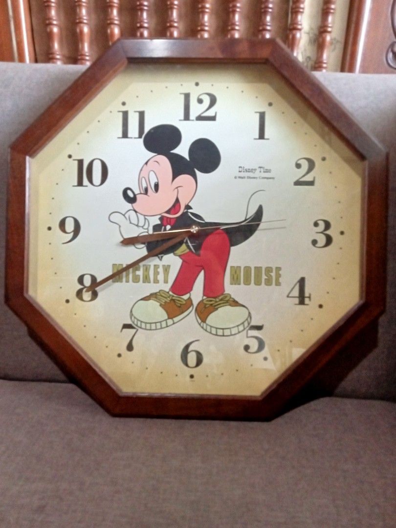 Mickey Mouse Clock (Category: Clocks) located in Panabo. Submitted by shopthrift (Listing ID 1334038822, Image 1). Description: working.