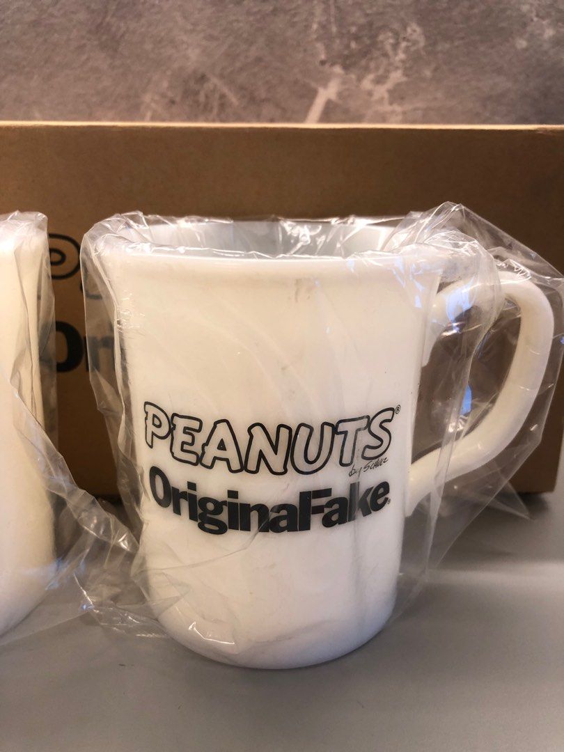 Original Fake KAWS×PEANUTS SNOOPYマグカップ SNOOPY × Original Fake