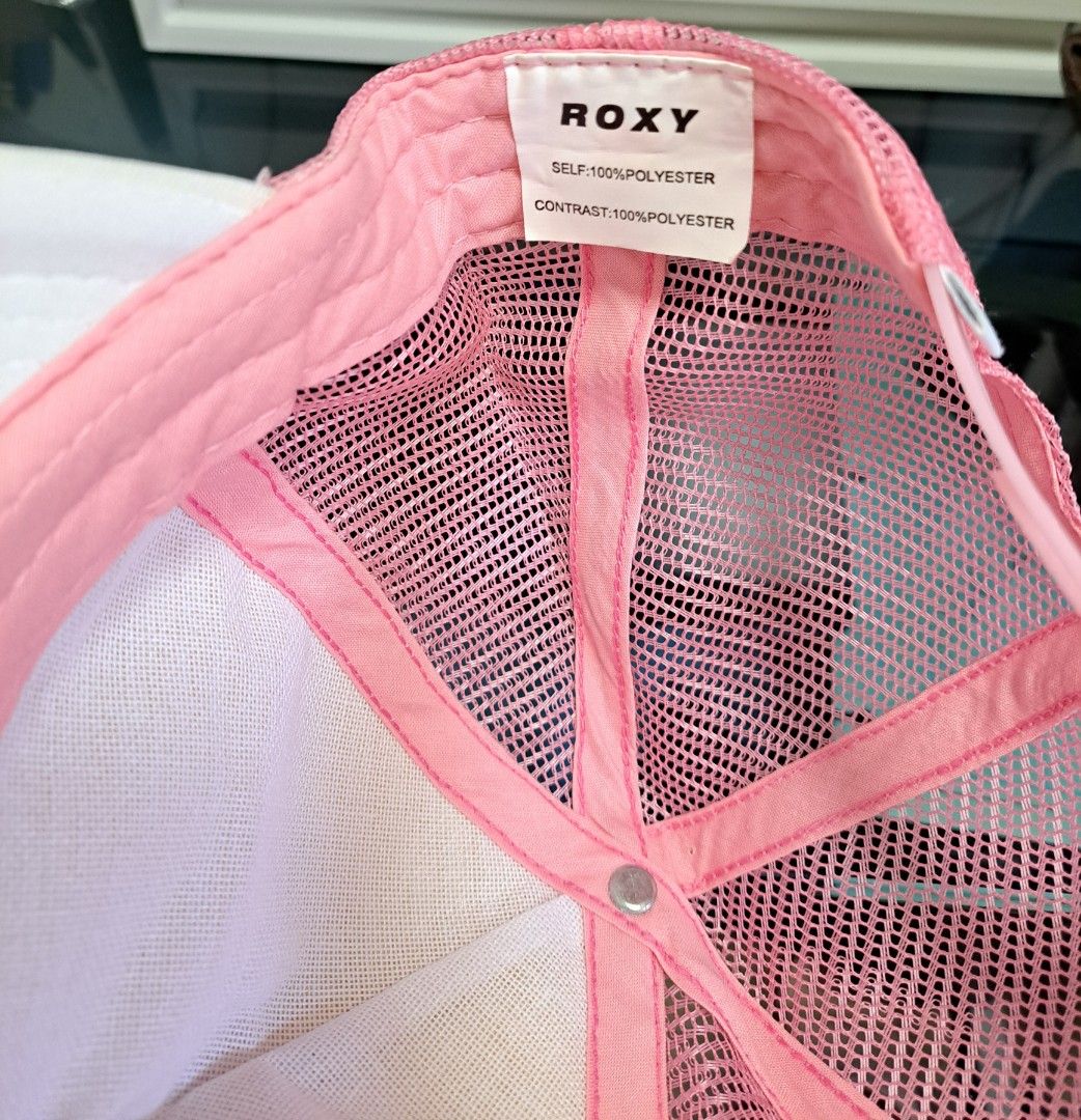 Roxy Cap帽 （分類：帽）位於 Hong Kong。 由 threedollars3 提交（商品編號 1334093497，圖片 2）。簡介： 。
