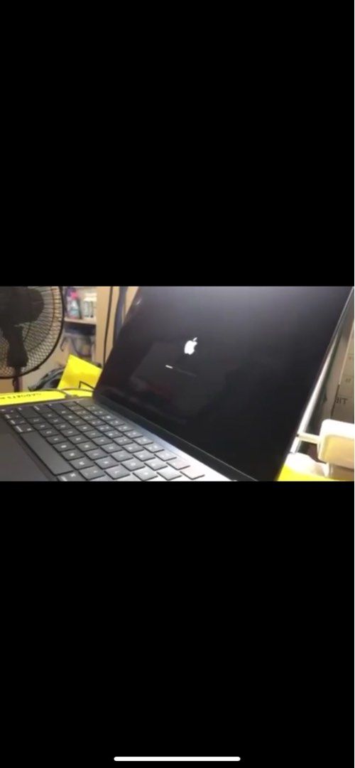 RUSH SALE!! MACBOOK M2 512gb MIDNIGHT (Category: Laptops & Notebooks) located in Antipolo. Submitted by jsac03 (Listing ID 1334052443, Image 3). Description: 16-core Neural Engine 13.6-inch Liquid Retina display with True Tone? 1080p FaceTime HD camera MagSafe 3 charging port Two Thunderbolt / USB 4 ports Support for one external display Magic Keyboard with Touch ID Force Touch trackpad 30W USB-C Power Adapter Inclusions: + Macbook case + Screen 