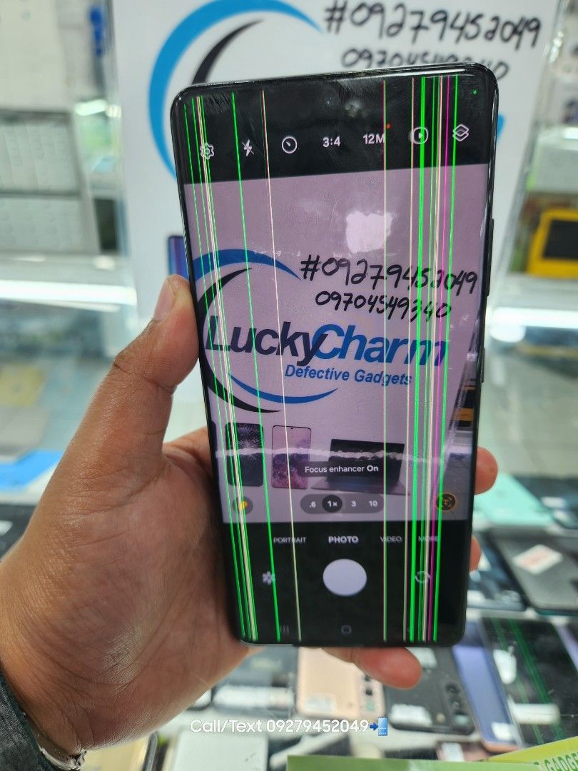 Samsung S21 Ultra 5G (Category: Samsung) located in Manila. Submitted by lucky.charm.gadgets (Listing ID 1334086196, Image 3). Description: SAMSUNG S21 ULTRA 5G 12gb/256gb (Please research nyo nalang po full specs) LCD ISSUE ,LCD ISSUE !OBVIOUS NA OBVIOUS YUNG ISSUE MAY LINES ! BAKA MAY GOODS NA LCD KA JAN PEDE NA PANG BO-O NANG UNIT MO NO ACCOUNT .PEDE RIN PANG SPARE PHONE . MAGBASA KA MUNA BAGO KA MAG REACT ! Buy at your own risk 😊 For fast tr