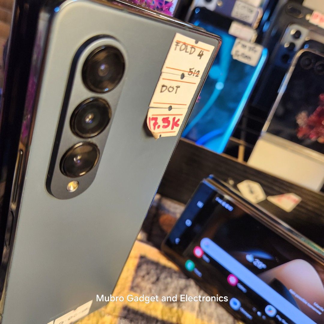 SAMSUNG Z FOLD 4 (Category: Samsung) located in Quezon City. Submitted by mubrogadgets (Listing ID 1334125919, Image 3). Description: ➡️NEW UNIT NATIN MGA KA MUBRO GADGET!!! BAGSAK PRESYO NATIN TO, REKTA DM NA AGAD KAYO MGA KA MUBRO GADGET. SAMSUNG Z FOLD 4 🤩 17,500 ❌️ 17,000 ✅️ (DOT ISSUE) 17,500 ❌️ 16,500 ✅️ (DOT/LINE ISSUE) BIG DISCOUNT MGA KA MUBRO 🤯🤯🤯 The Samsung Galaxy Z Fold 4 is is the successor of the Galaxy Z Fold 3 and it comes wit