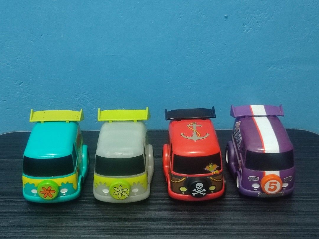 Scooby Doo Mystery Machine Mini Van (Category: Vehicle & Diecast Models) located in Batangas. Submitted by tepitoys (Listing ID 1334015857, Image 1). Description: or 150 each preloved working pullback as is wysiwyg mop gc@sh mod jnt.
